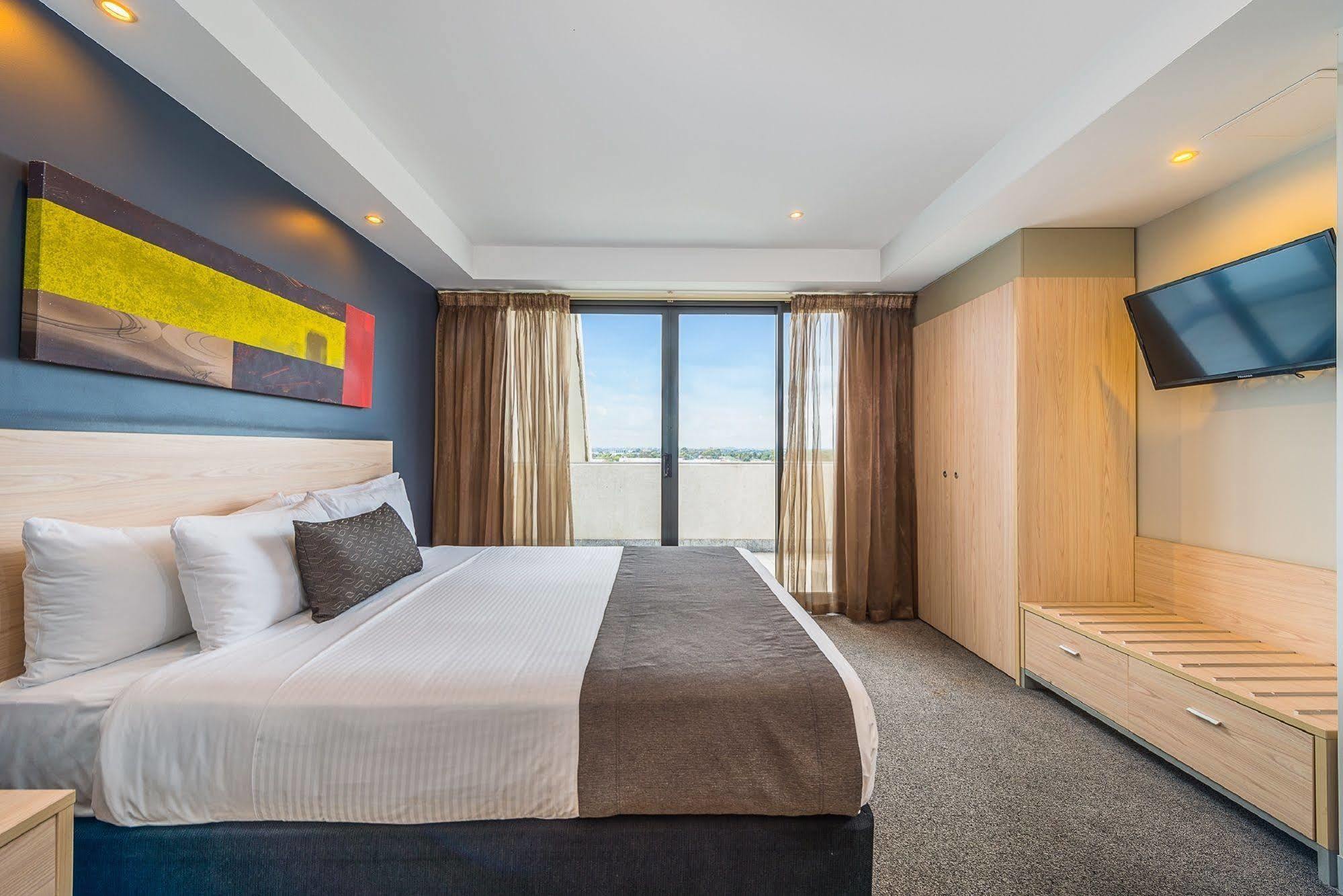 Mantra Melbourne Airport Hotel Exterior photo