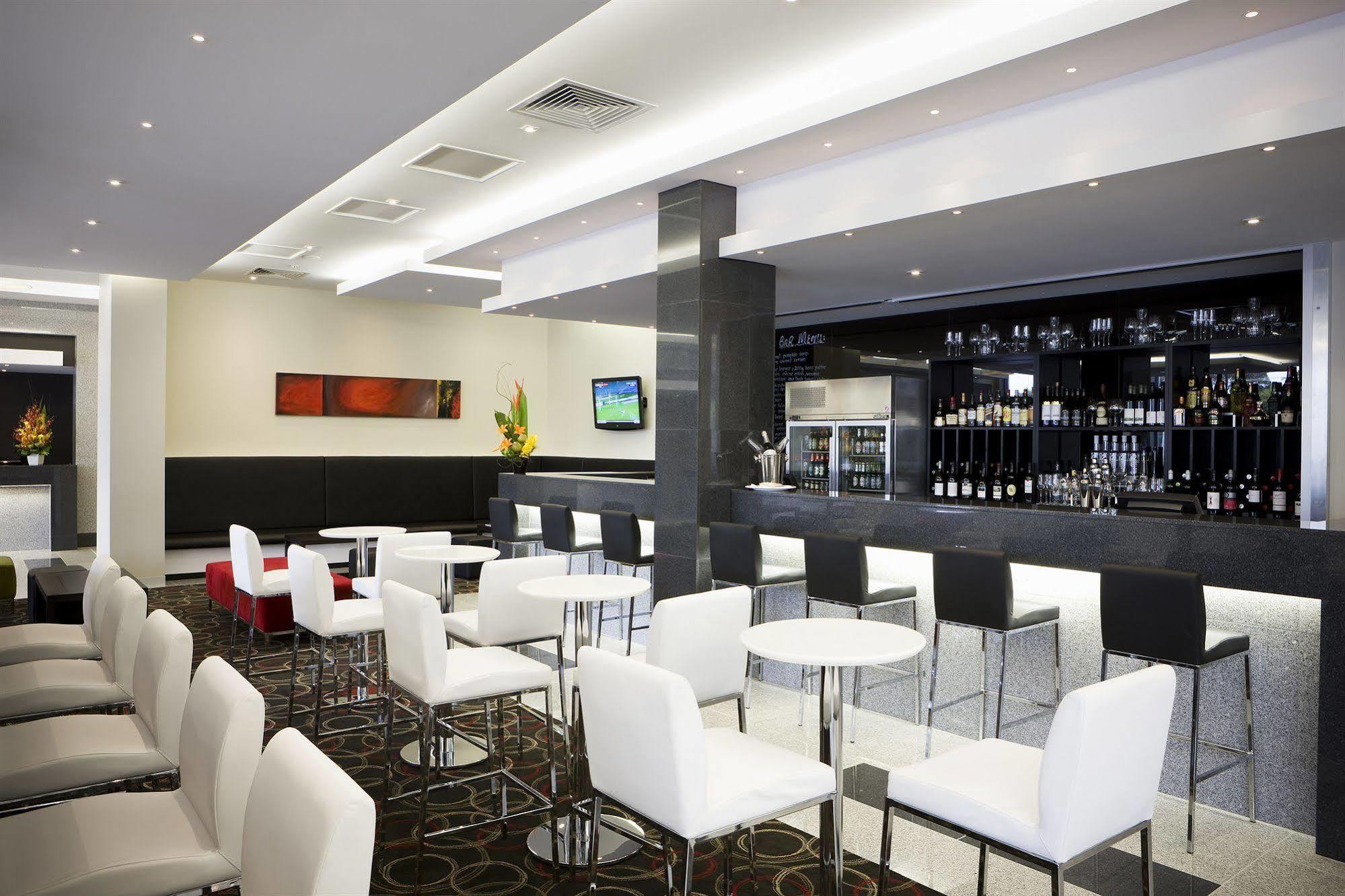 Mantra Melbourne Airport Hotel Exterior photo